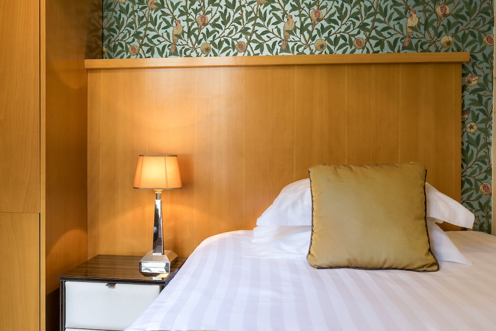 Tiny Single Room (9 sq meters) photo 3