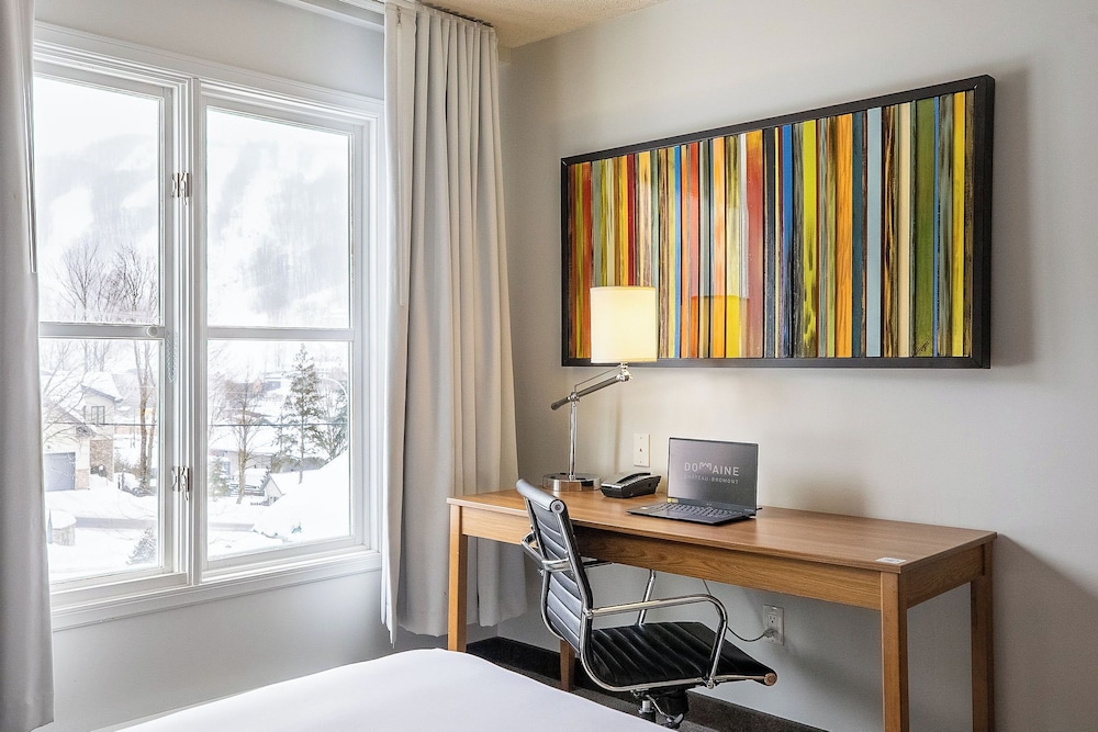 Comfort Room, 2 Queen Beds, Mountain View