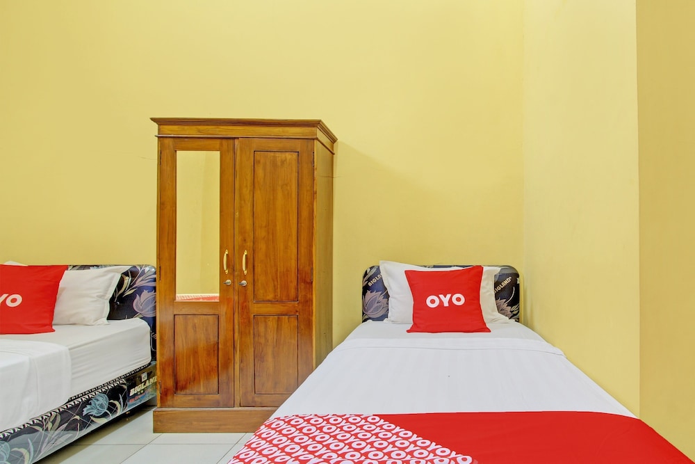 Standard Twin Room - Photo 9