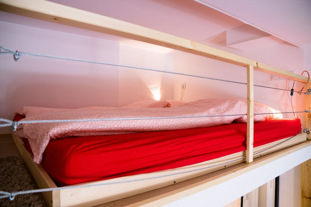 Business Loft, 1 Queen Bed with Sofa bed, Kitchen, Garden Area photo 3