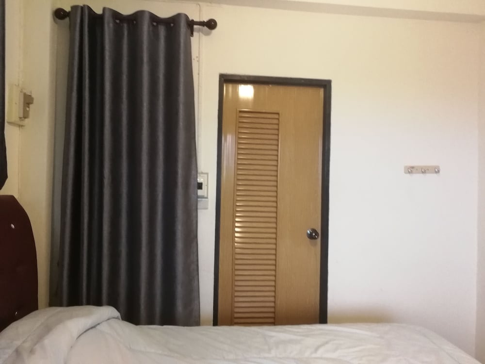 Big Family House ( 4 Bedrooms ) photo 2
