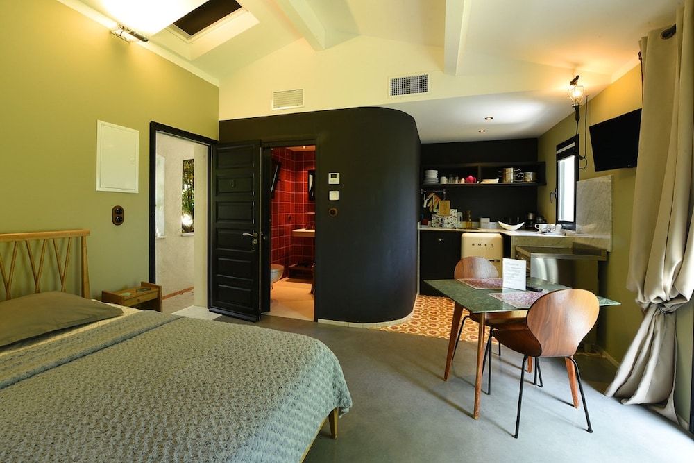 Studio, 1 Queen Bed, Non Smoking