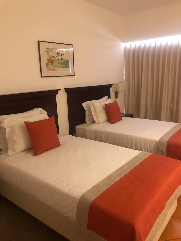 Standard Twin Room, Ocean View - Photo 1