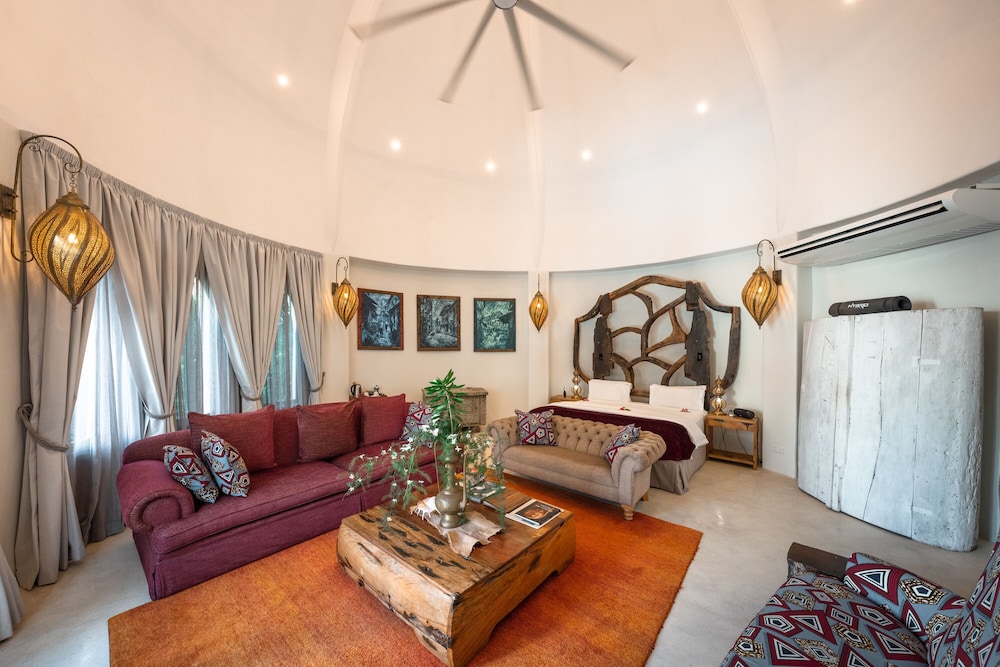 Presidential Villa, 2 Bedrooms, Ocean View, Beachfront photo 1