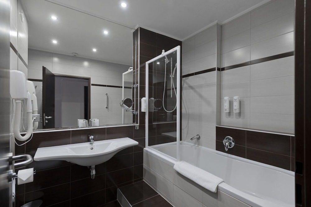 Superior Double Room - Photo 4