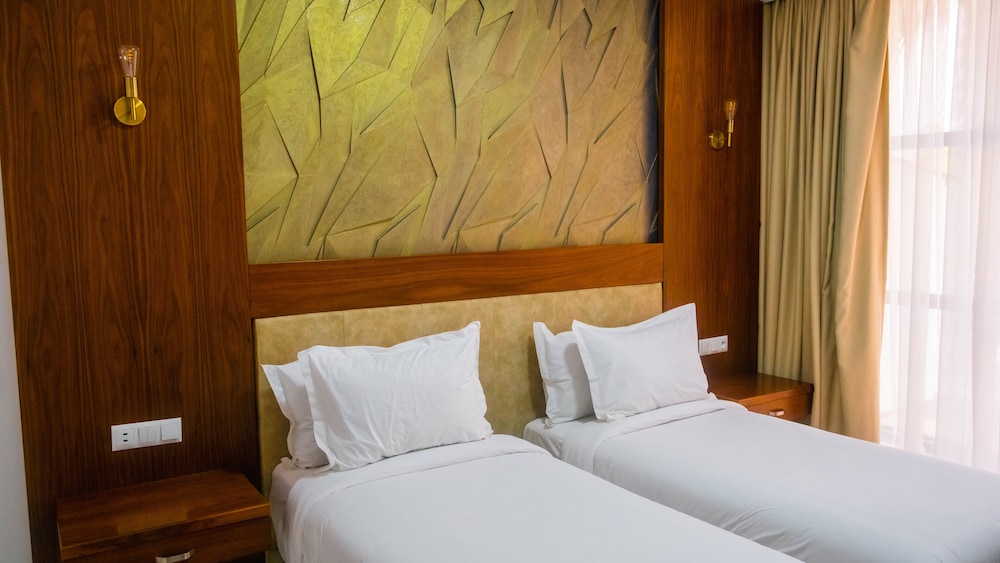 Premium Twin Room, 2 Twin Beds - Photo 4