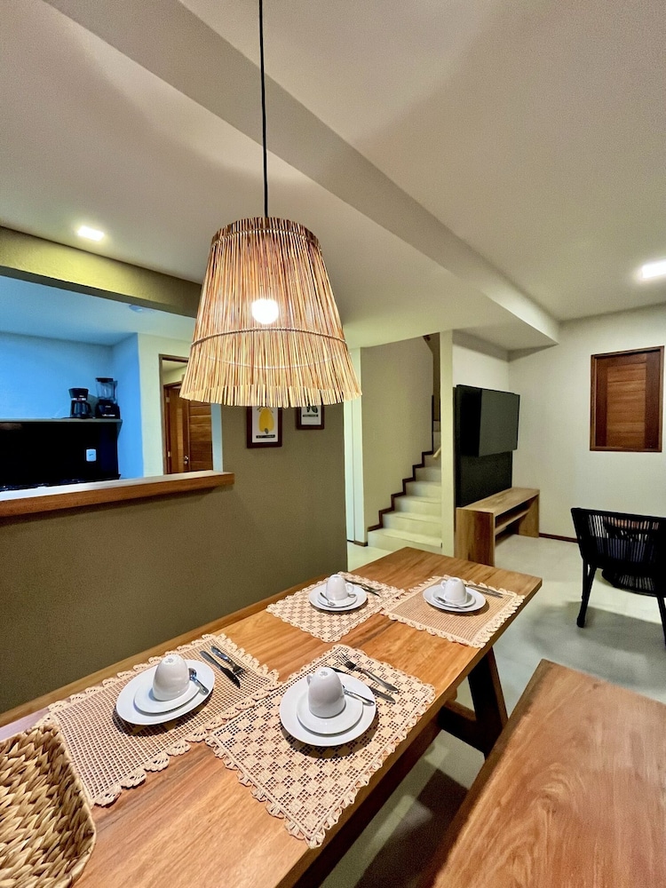 House, 4 Bedrooms - Photo 8