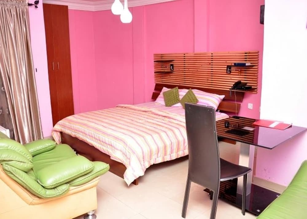 Double Room, Pool View (Diplomatic)