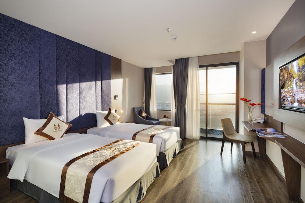 Premier Room, 2 Twin Beds, City View photo 1