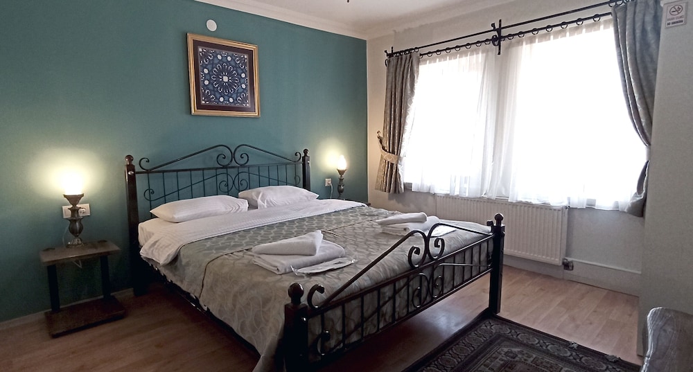 Standard Double Room - Photo 6