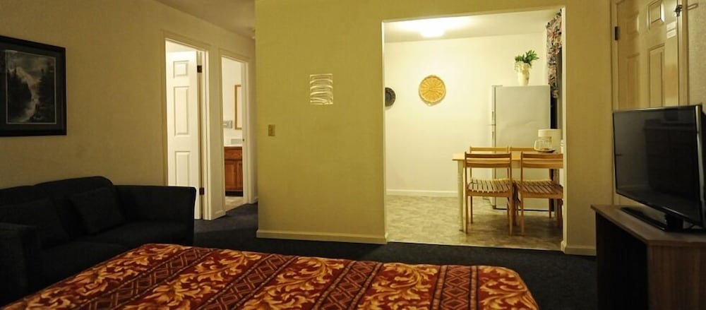 Premium Double Room, 2 Bedrooms, Kitchenette, Hill View photo 1