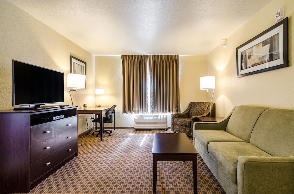 Suite, King Bed with Sleeper Sofa, Non Smoking photo 3