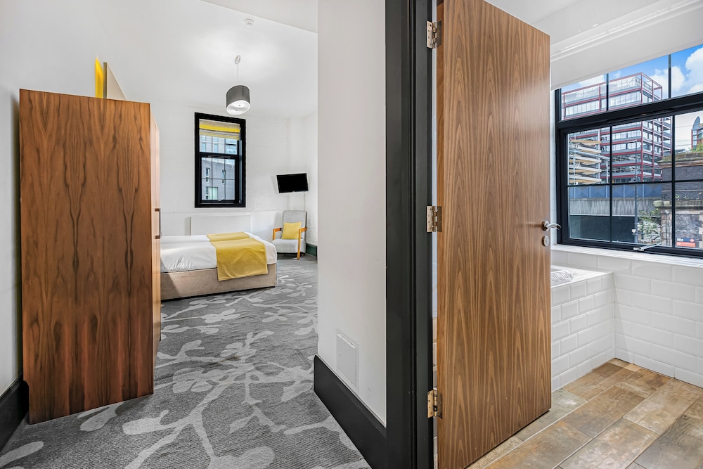 Deluxe Twin Room photo 2