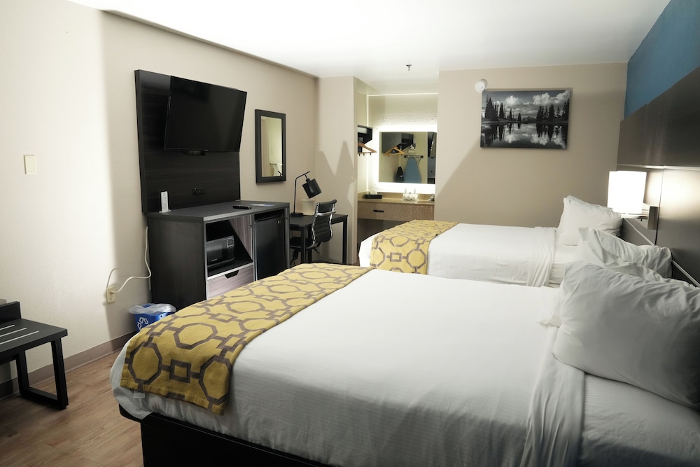 2 Queen Beds, Non-Smoking - Photo 2