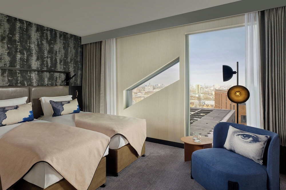 Room, 2 Twin Beds (View)