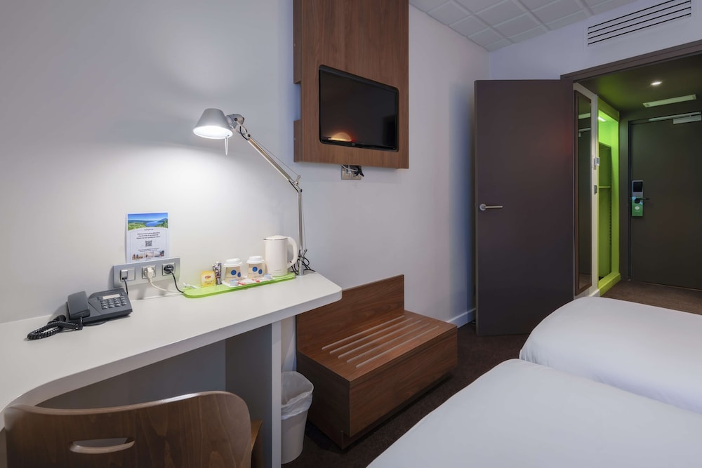 Standard Room, 2 Twin Beds - Photo 3