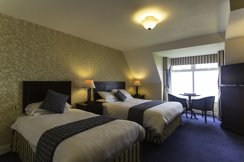 Standard Twin Room - Photo 3