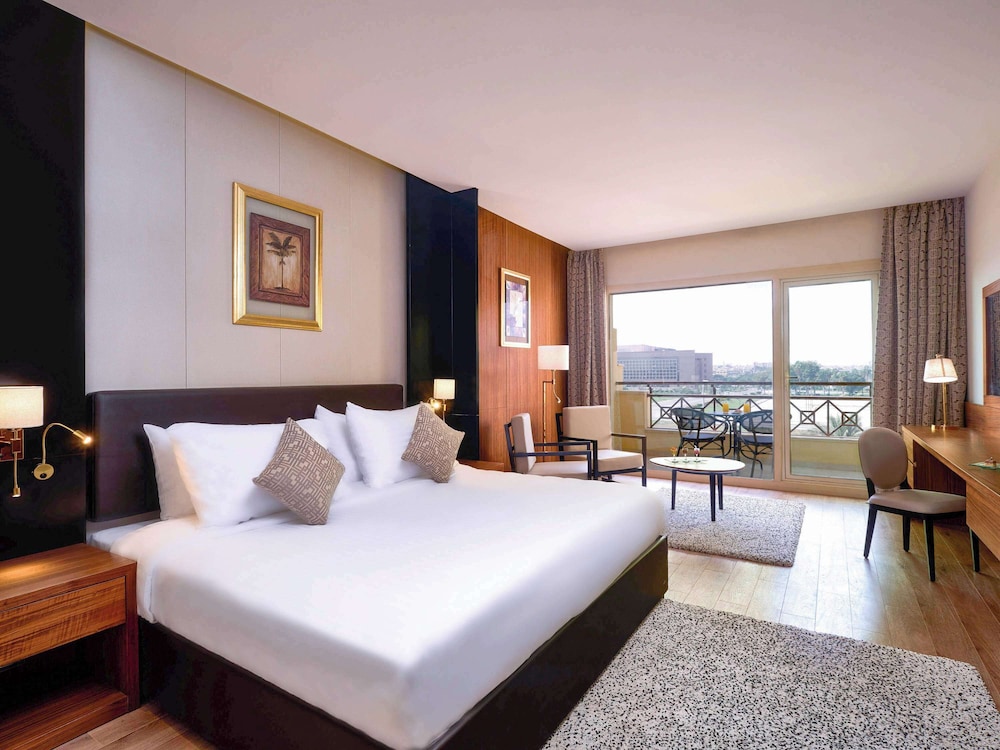 Presidential Suite, Multiple Beds, Pool View thumbnail 5