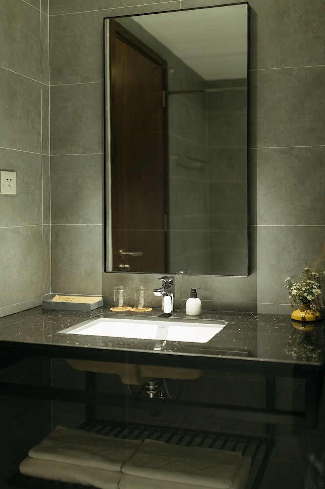 Deluxe Double or Twin Room, City View - Photo 4