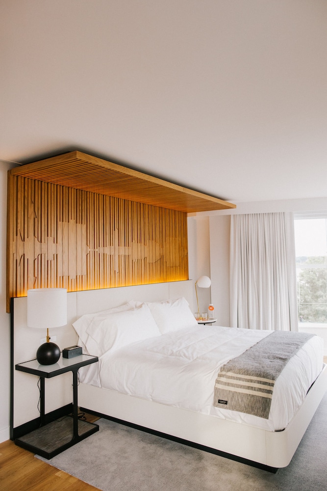 Room, 1 King Bed, City View