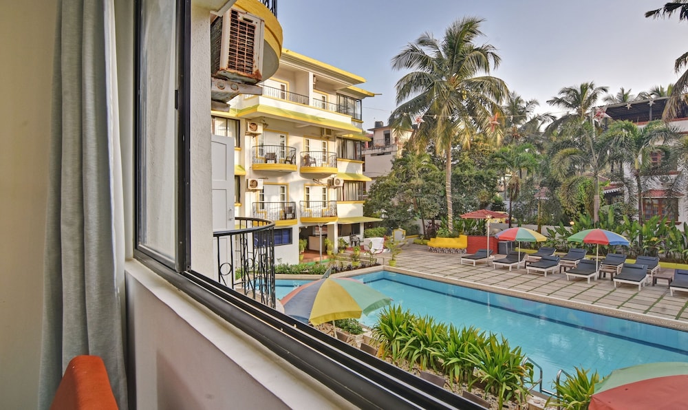 Superior Room, Pool View - Photo 20