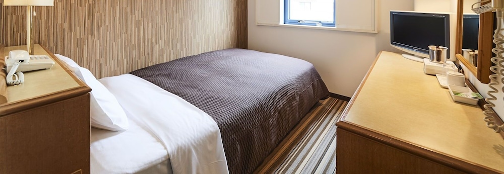 Basic Single Room, Smoking