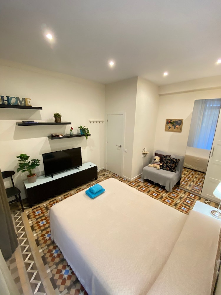 Triple Room, Shared Bathroom photo 3
