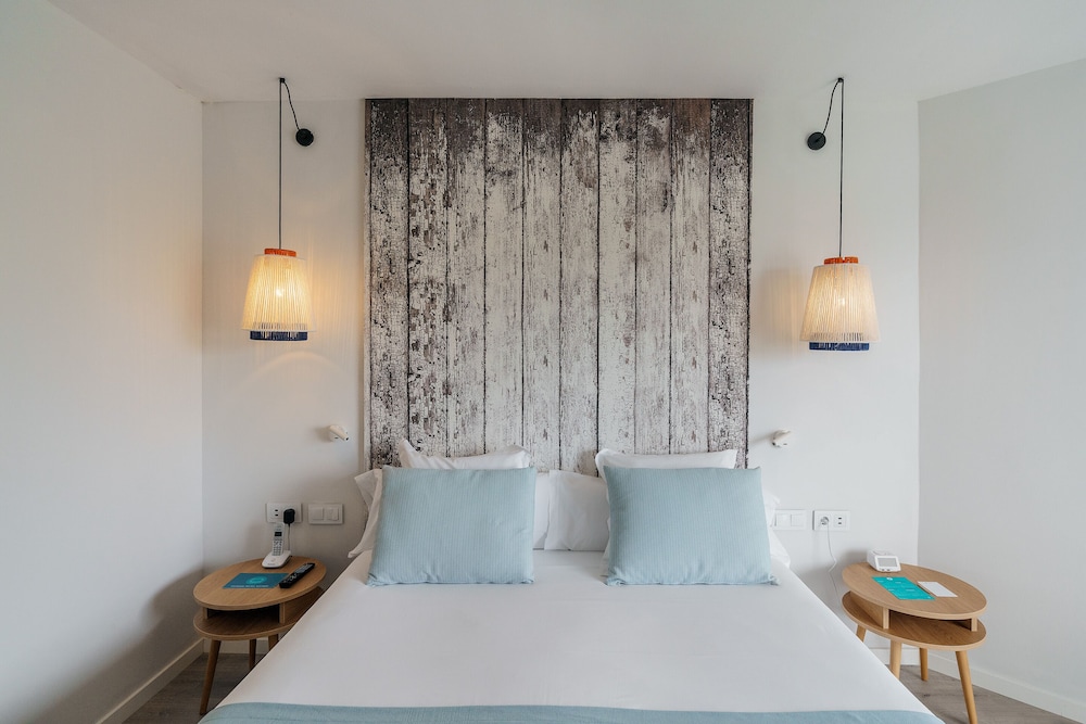 Double Room, Balcony, Sea View (2 Adults - My Favorite Club) photo 2
