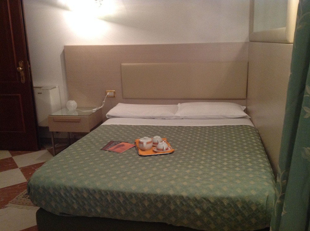 Triple Room - Photo 2