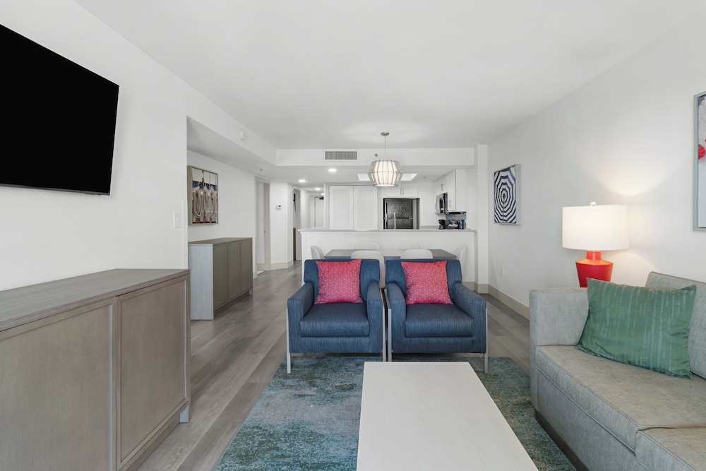 Mariner Oceanfront Deluxe Three Bedroom Condo - Photo 12