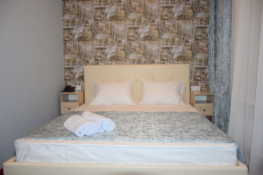 Luxury Double Room, 1 Queen Bed, City View