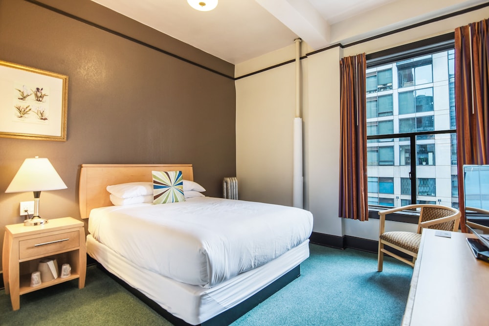 Standard Room, 1 Queen Bed, Private Bathroom, No Air Conditioning - Photo 5