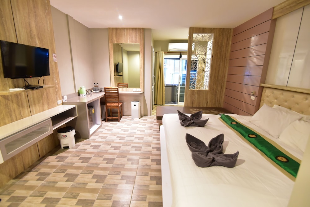 Superior Double or Twin Room photo 3