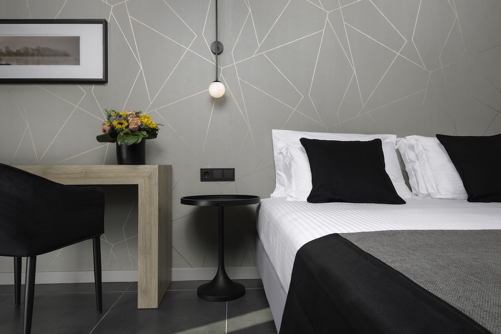 Suite, Sea View