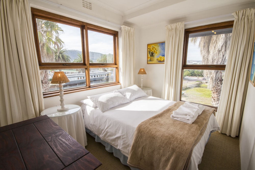 Self Catering Apartment - Top Fl. photo 1