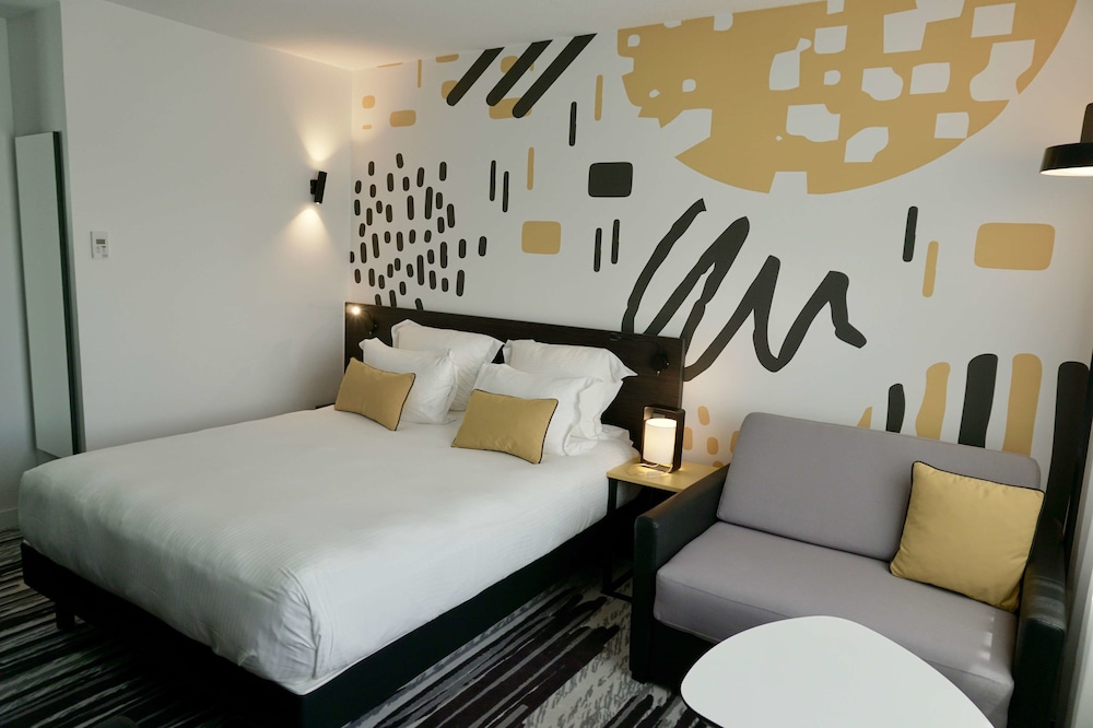 Superior Room, Multiple Beds - Photo 4
