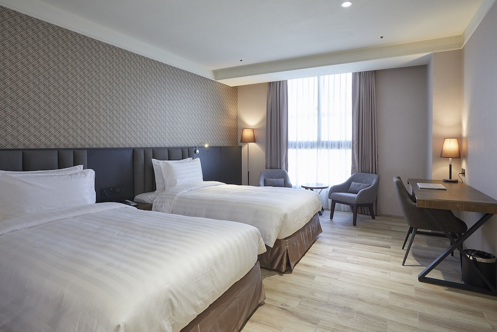 Elite Twin Room