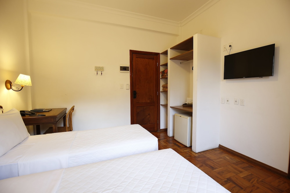 Superior Twin Room, 2 Twin Beds, Balcony photo 3
