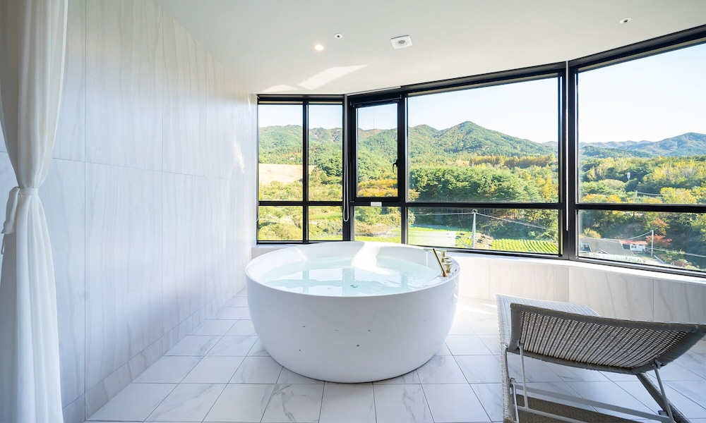Special Suite - Photo 14