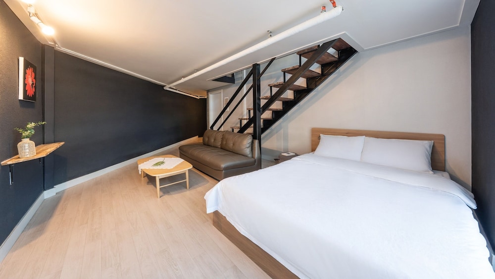 Basic Room, 1 Bedroom (205)