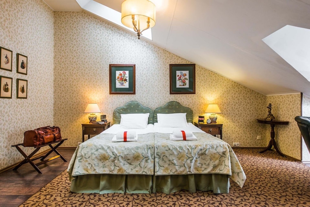 Standard Double or Twin Room (Attic)