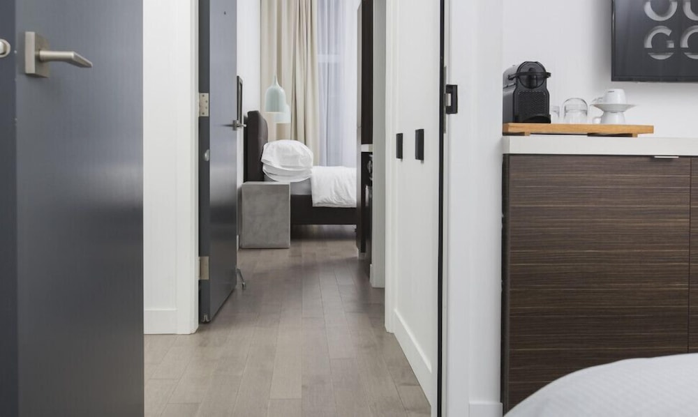 Family Suite, 2 Queen Beds, 2 Bathrooms photo 1
