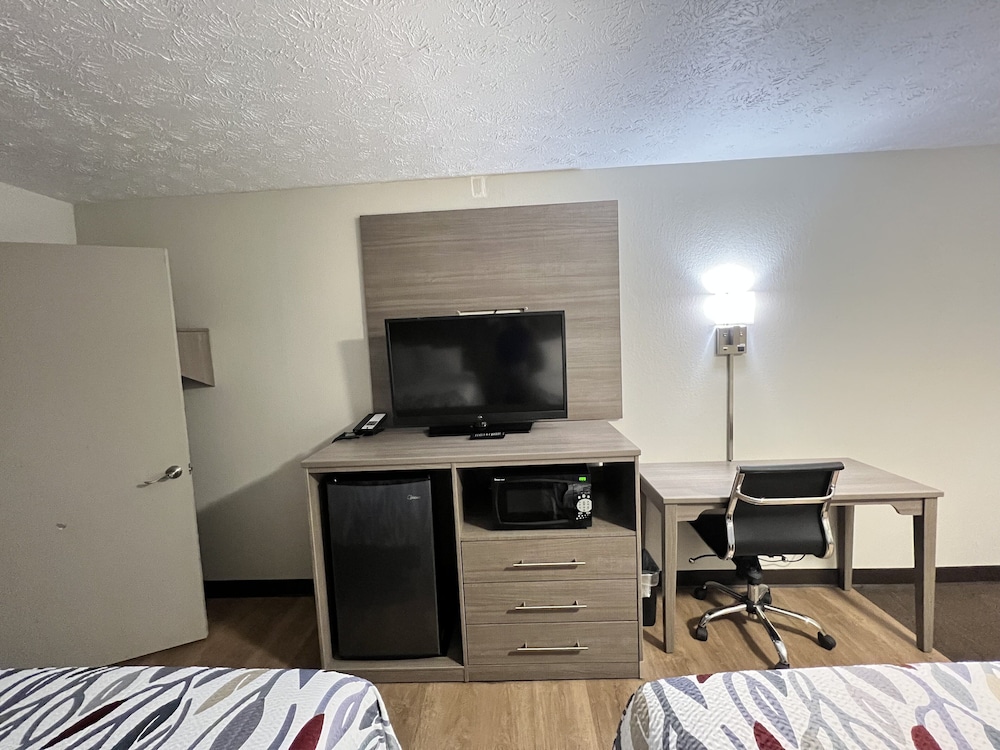 Deluxe Room, 2 Queen Beds, Non Smoking - Photo 7