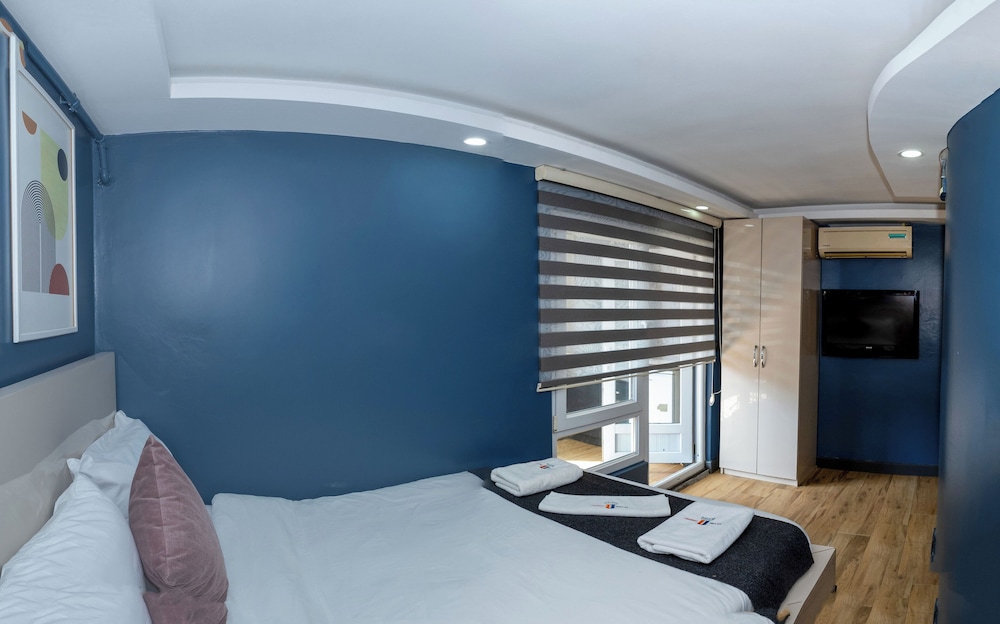 C) Standard Double Room with Terrace photo 3