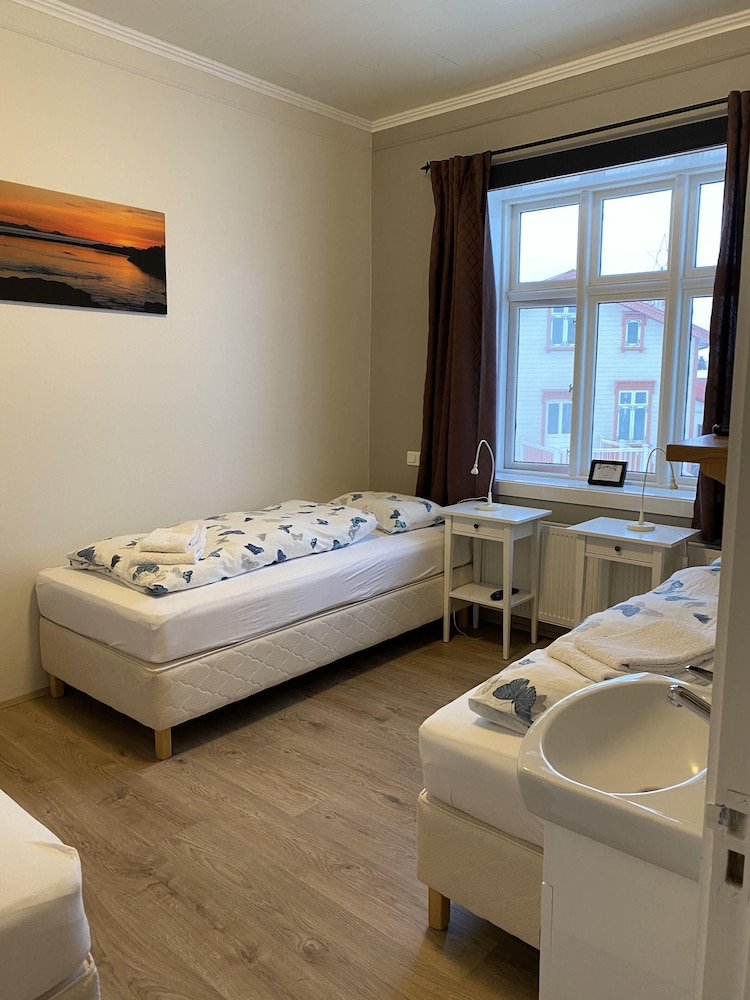 Triple Room, Shared Bathroom photo 2