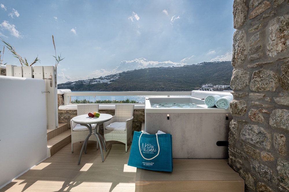 Coast Life Villa Suite, Three Bedrooms - Photo 2