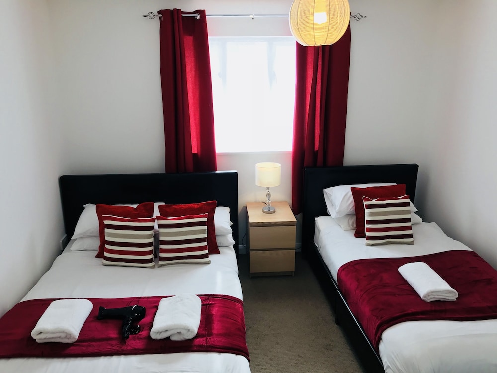 House, 1 Bedroom photo 2