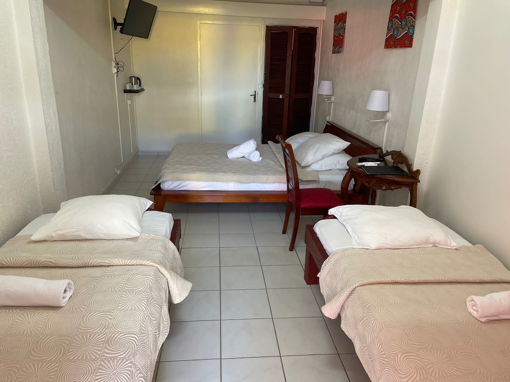 Quadruple Room, Ensuite - Photo 7