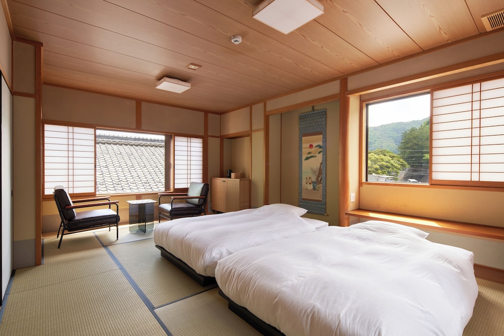 Superior Double or Twin Room, Non Smoking (222, 322)