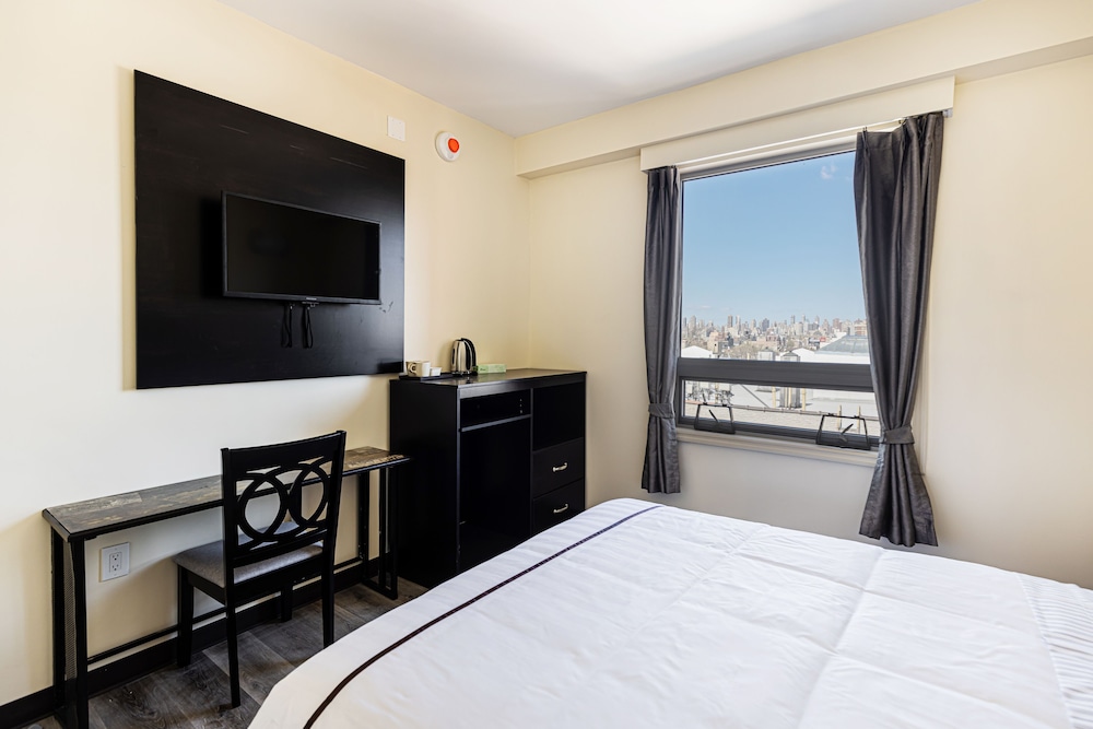 Deluxe Double Room, 2 Queen Beds, Non Smoking photo 1